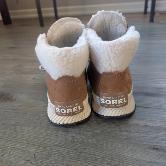 Sorel Women's Tan Winter Boots - Picture 4 of 8